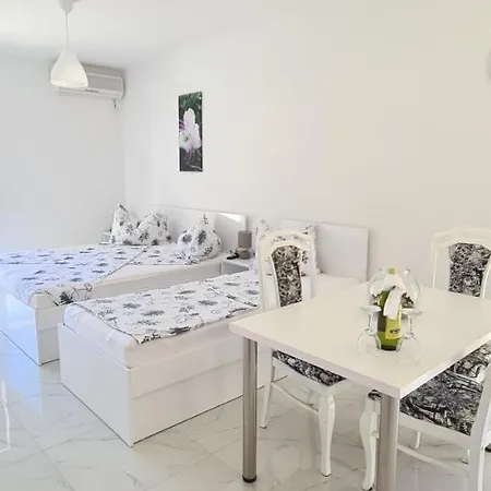 Trutina Πανσιόν Gradac (Split-Dalmatia)